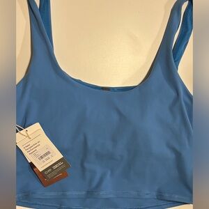NWT Vuori Daily Crop
